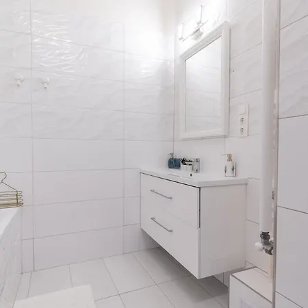 Exclusive Sauna-equipped Near St Stephen's Basilica *