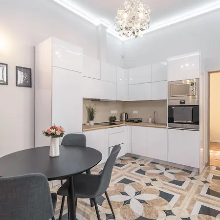 Apartament Exclusive Sauna-equipped Near St Stephen's Basilica Budapeszt